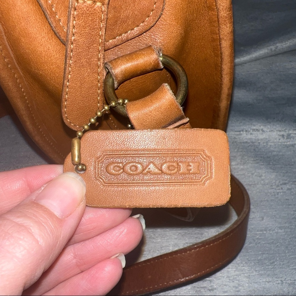 Vintage Coach 327 Crossbody Brown Leather Adjustable Strap Brass Hardware Rare - Picture 10 of 10